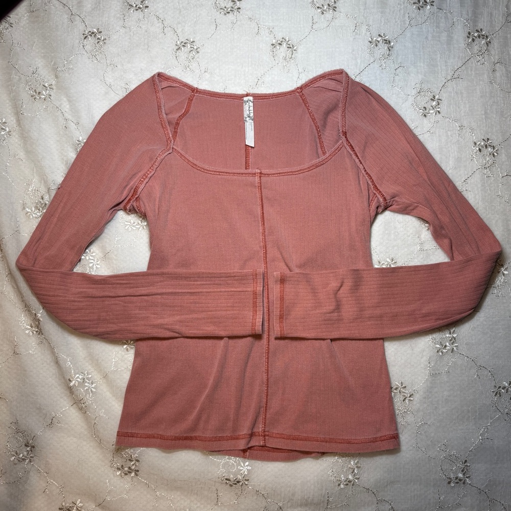 free people pink ribbed long sleeve top – size medium